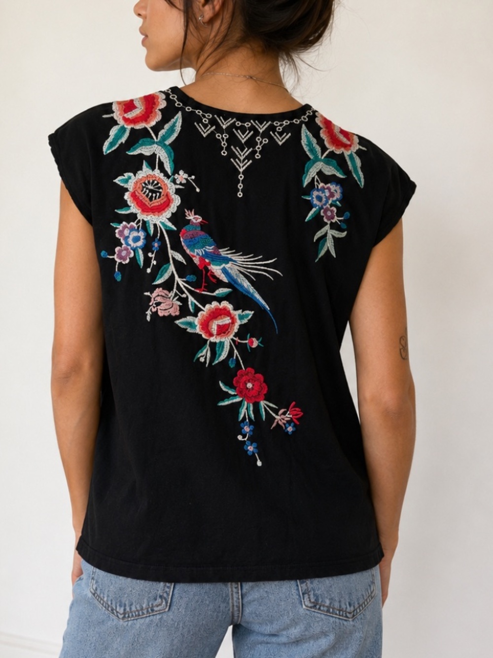 Johnny Was Black Embroidered Floral Bird Tunic Top Medium 100% Cotton - Picture 2 of 8